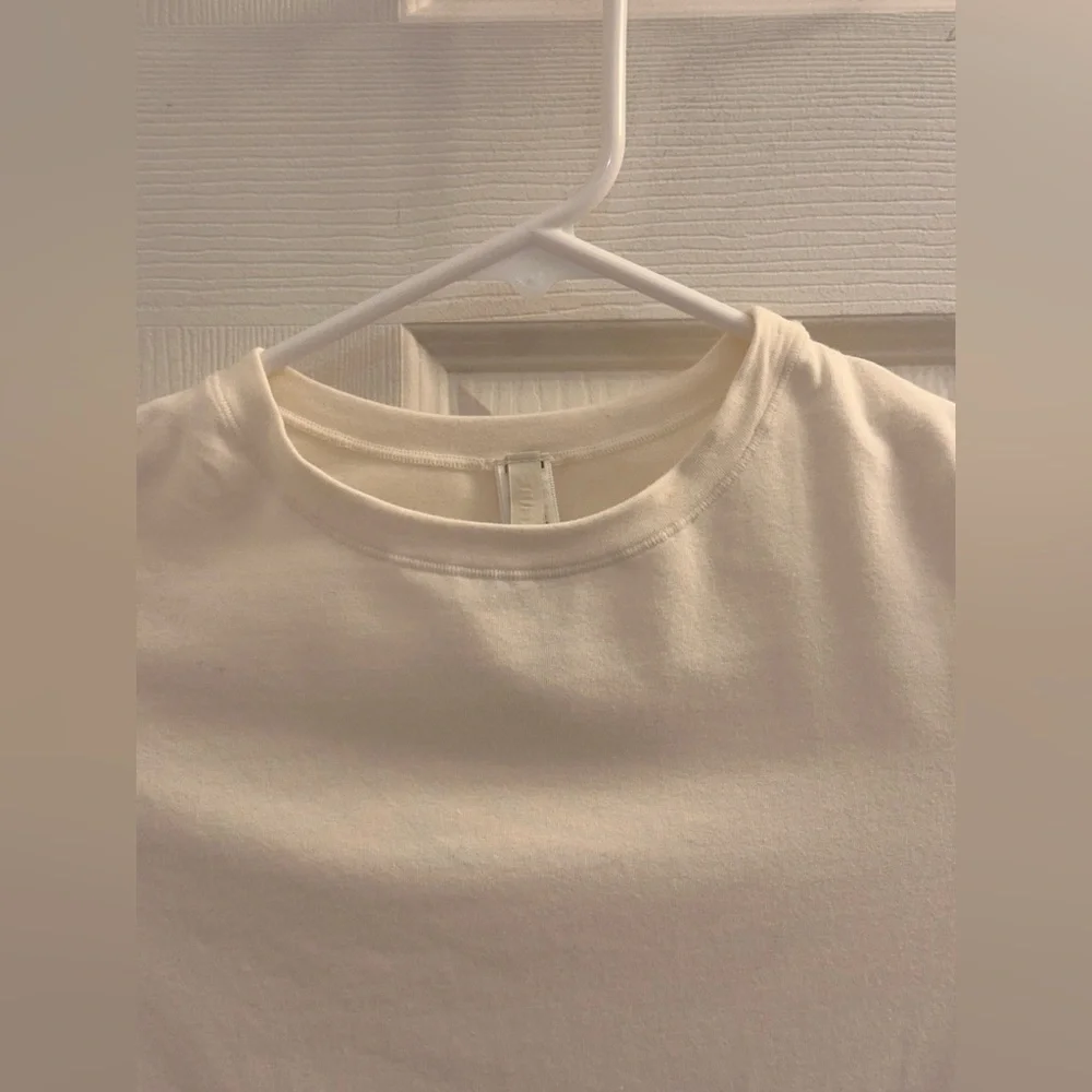 SKIMS Cotton Jersey Crew Neck Short Sleeve T-Shirt in Bone size medium - Picture 7 of 10